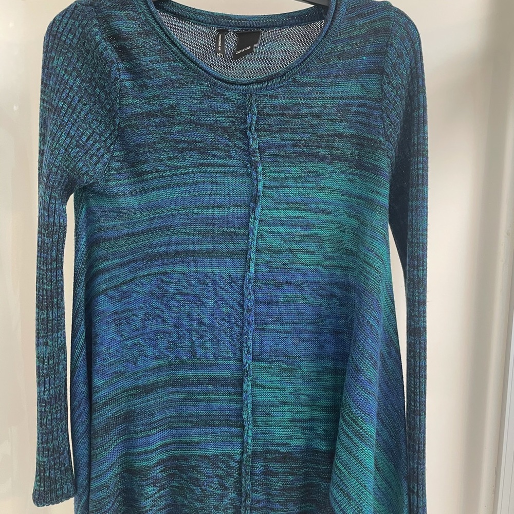 New Directions sweater size M